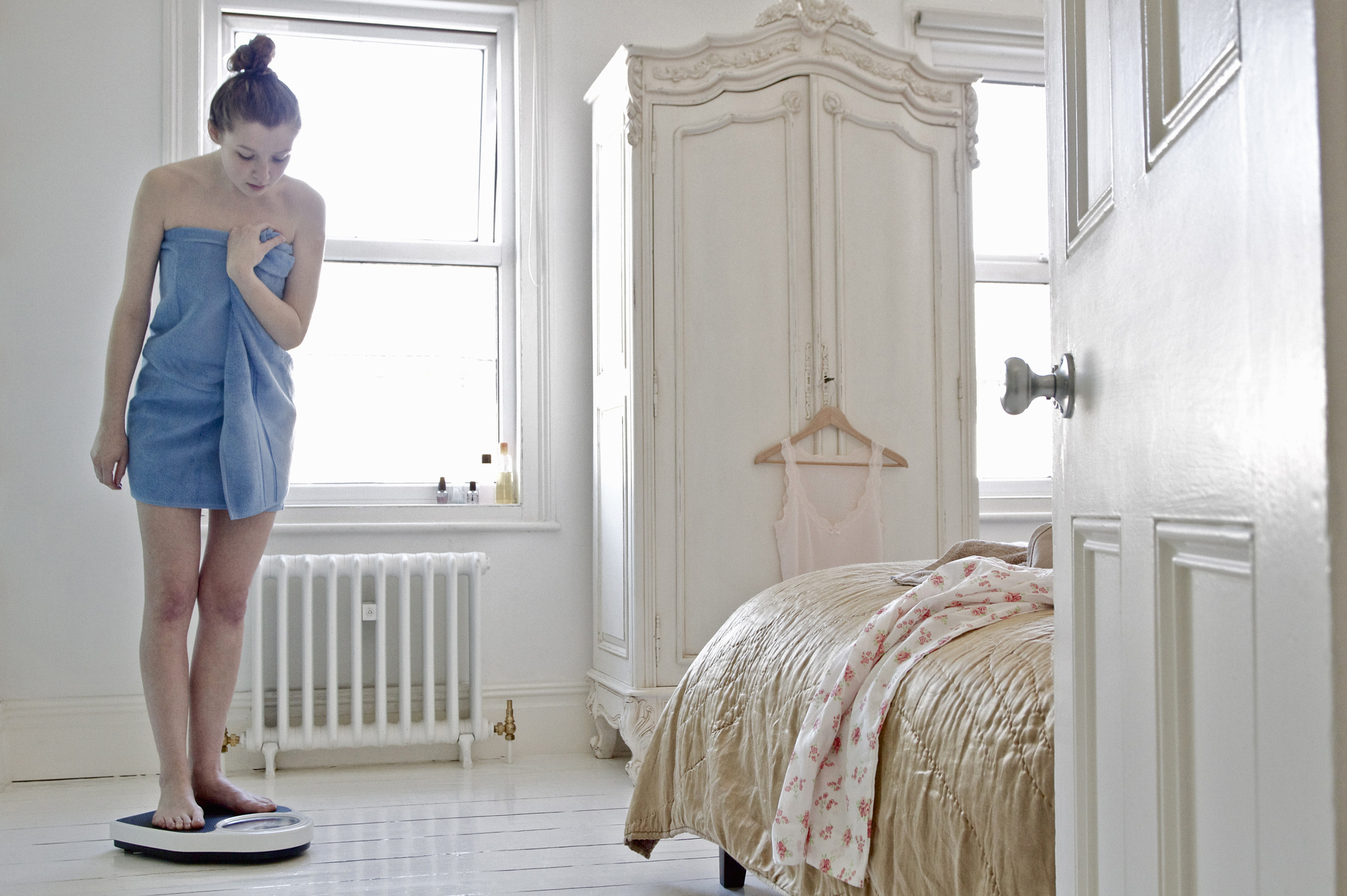 Еда в компании гаджетов часто приводит к тому, что мы пропускаем момент насыщения.