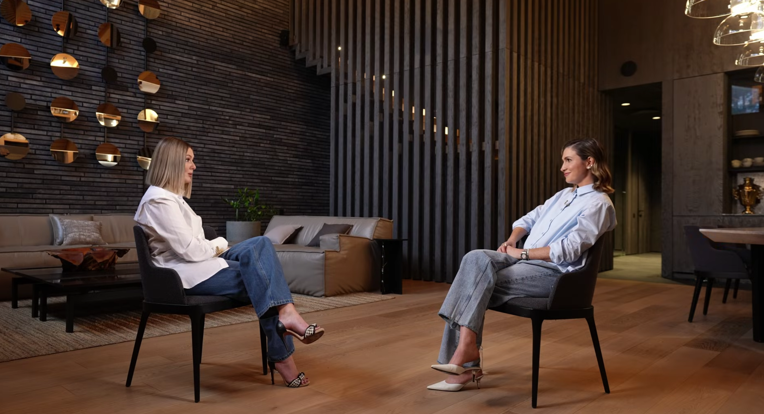 Интервью, в котором Мария Кожевникова поделилась своими взглядами на жизнь и семью.