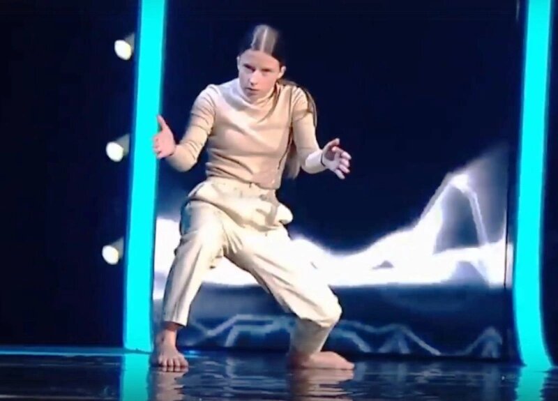 На большой сцене: Яна Аршавина во время танцевального выступления.
