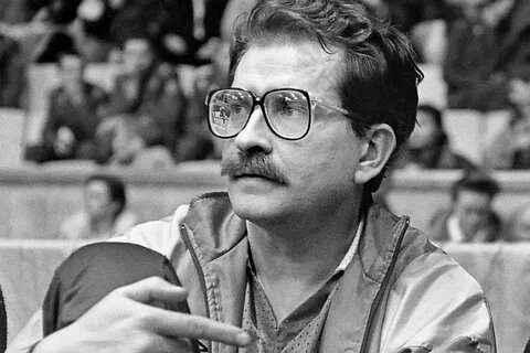 Владислав Листьев в начале своей карьеры, до встречи с Альбиной.