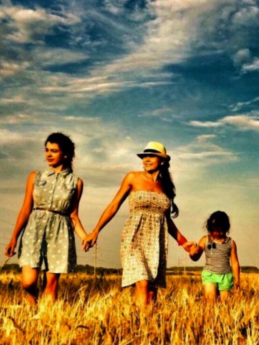 Развод стал неожиданностью для поклонников, но бывшие супруги сохранили теплоту в отношениях.