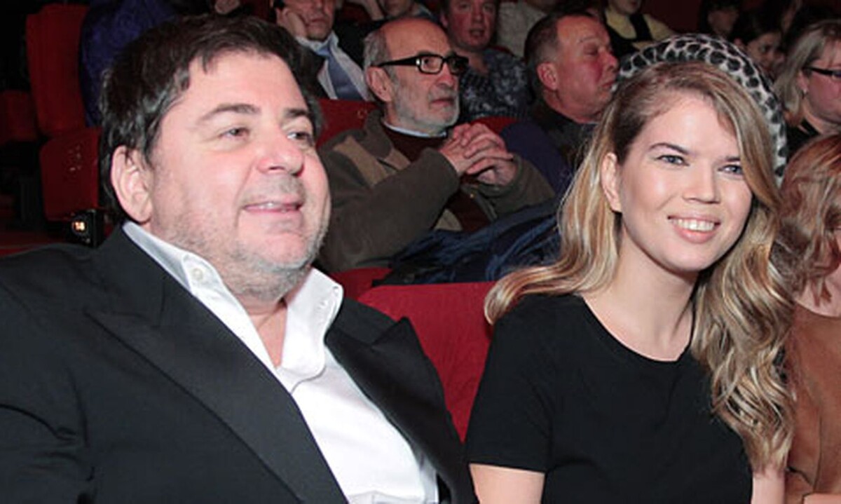 Александр Цекало в роли телеведущего и продюсера.