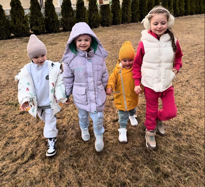 Расширяющаяся семья Тарасовых: Милана и Ева.