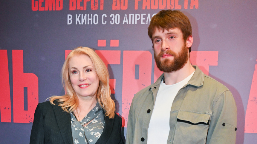 С кем был на премьере Макар Касаткин — сын Марии Шукшиной