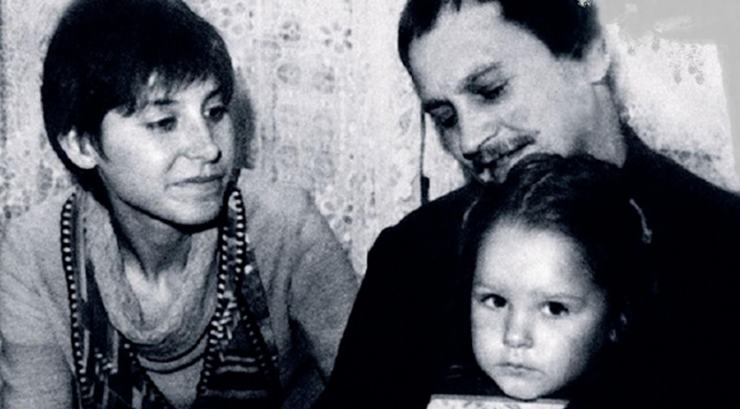 Глафира Тарханова в детстве с родителями.