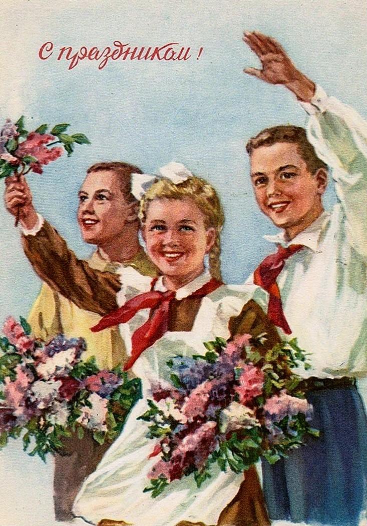 Почему красный галстук до сих пор греет душу?