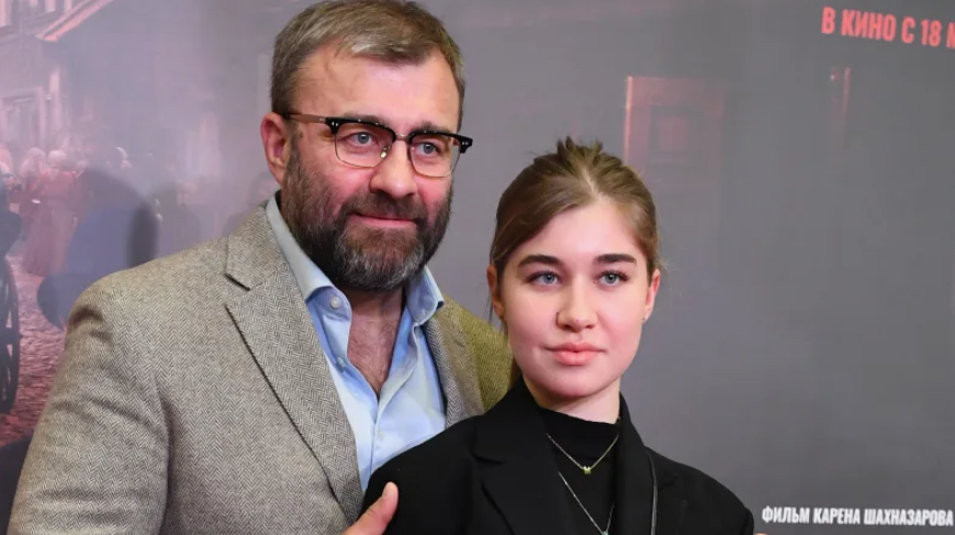 Дочери известных актёров: кто пошёл по стопам родителей, а кто выбрал свою дорогу