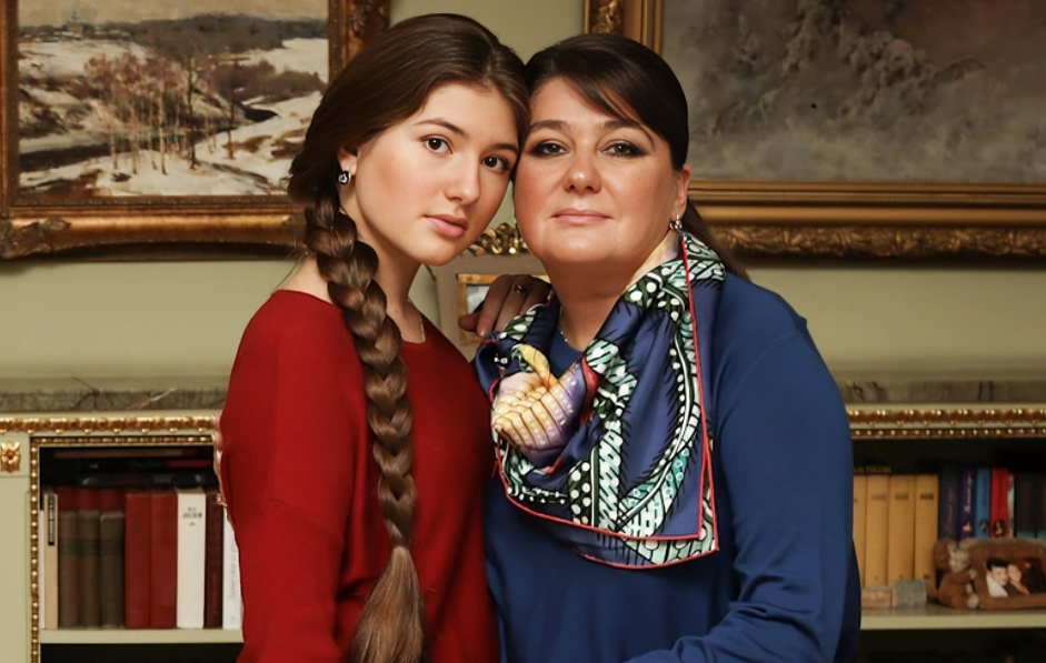 Мария и Анастасия Мельниковы