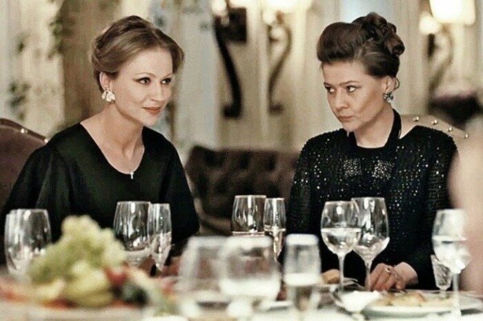 Мария Миронова и Мария Голубкина в сериале «Садовое кольцо»