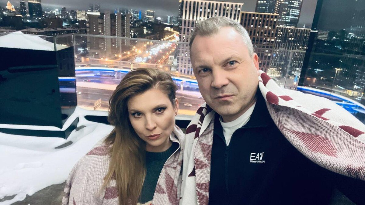 Вдали от камер и соцсетей: как Ольга Скабеева и Евгений Попов воспитывают 12-летнего сына