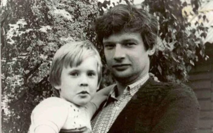 Как сын Дмитрия Брусникина сменил угрозыск на кинопродюсирование и воспитывает двоих сыновей