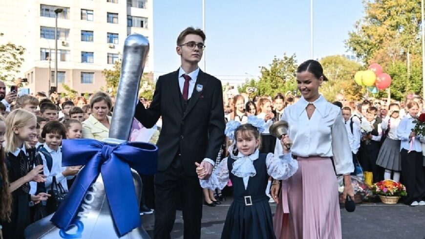 Иллюстрация к статье: Школа: мягкий старт