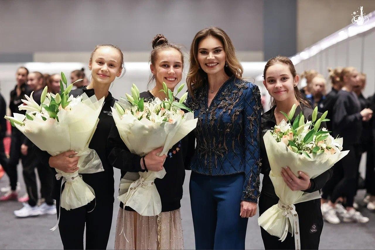 Яна Заикина, Мария Борисова и София Ильтерякова — победительницы клубного чемпионата мира AEON Cup