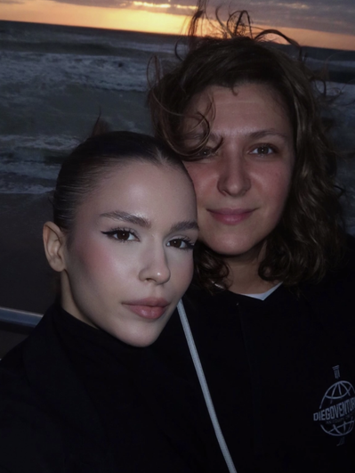 Олеся Железняк с дочерью