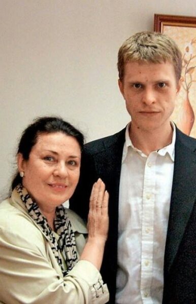 Толкунова пела для всей страны, а сын называл её песни «колхозной самодеятельностью»