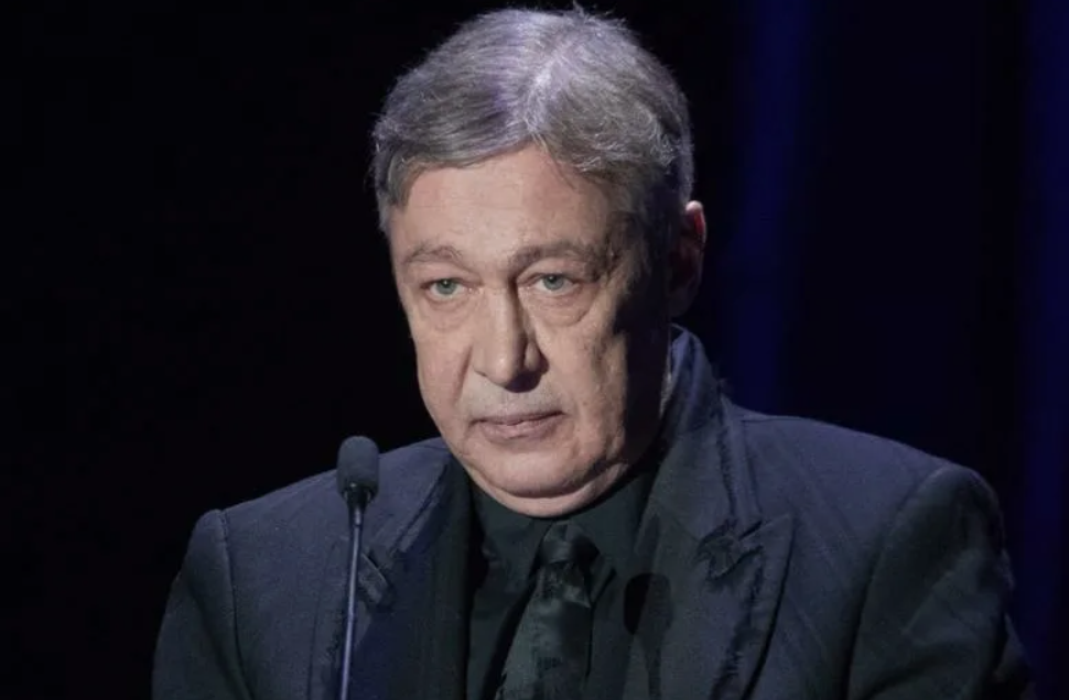 Сколько стоит один съёмочный день: гонорары пяти российских актёров, чьи имена держат кассу