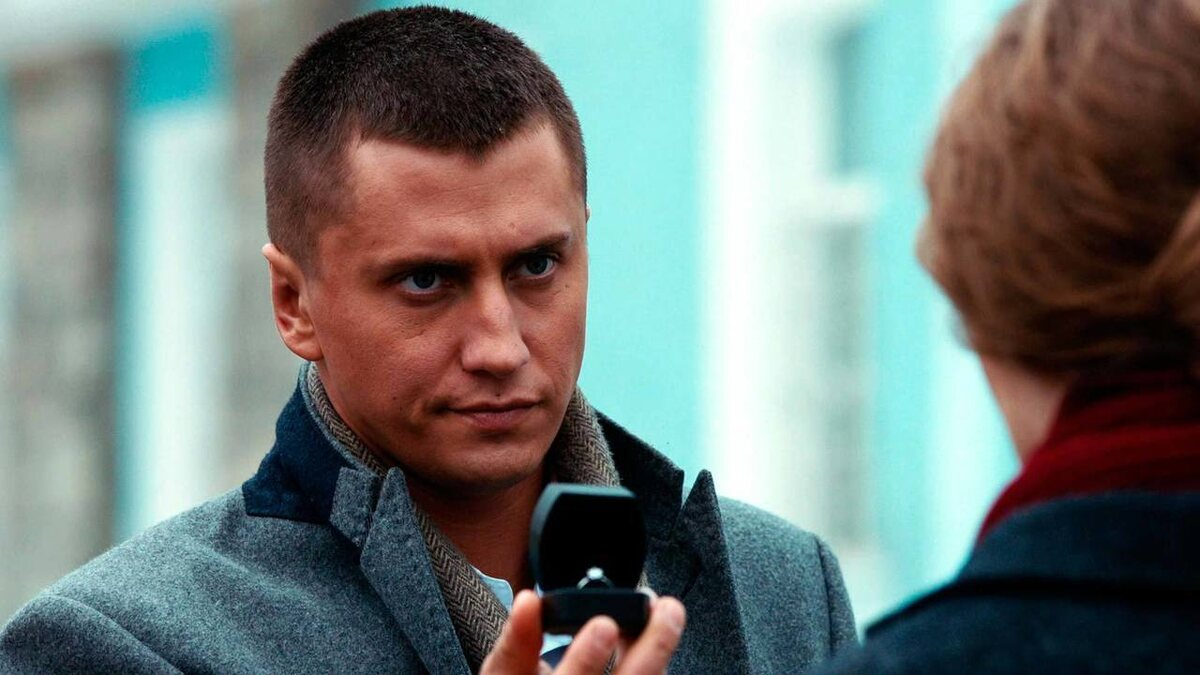 Сколько стоит один съёмочный день: гонорары пяти российских актёров, чьи имена держат кассу