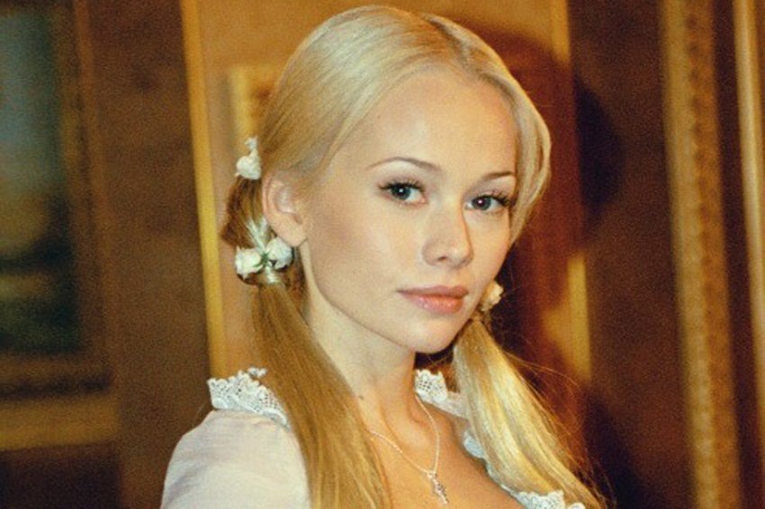 Елена Корикова