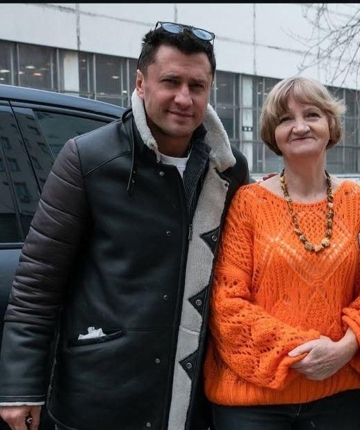 Павел Прилучный и его мама