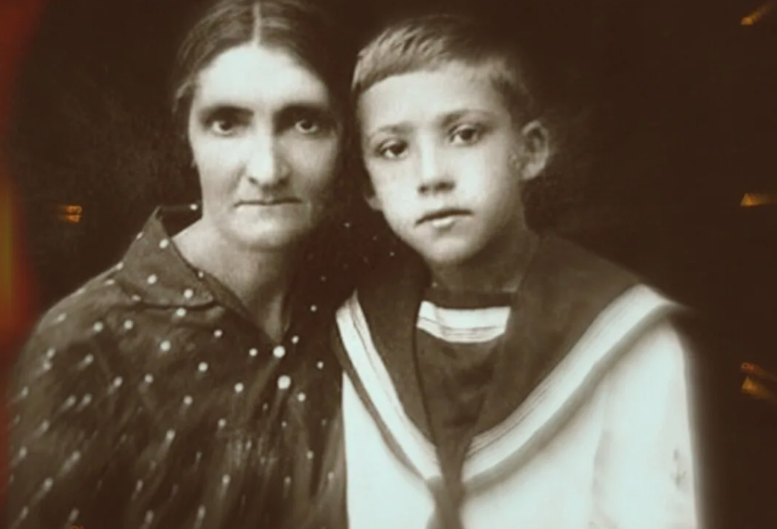Юрий Никулин с мамой Лидией Ивановной