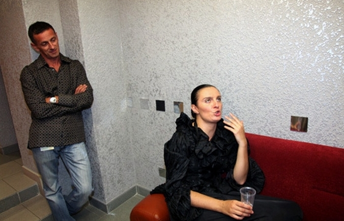 «Петь сольный концерт невозможно»: Елена Ваенга чуть не осталась без голоса и возвращается в Кремль