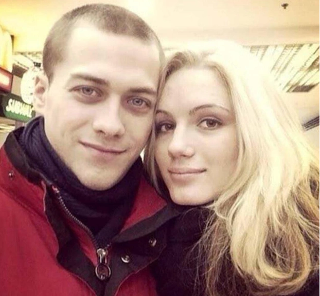 Кристина Бродская растит трёх дочерей, а в её новом детективе улики находит минипиг Нюша