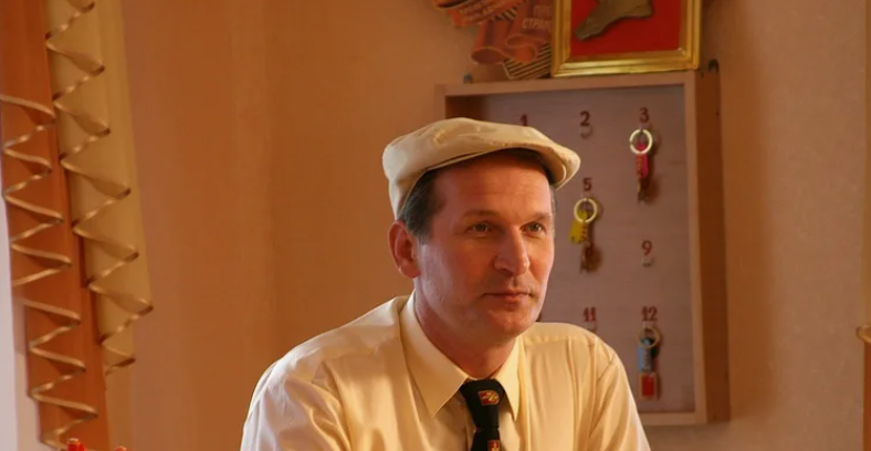 Скрывал, что он сын Пореченкова, а Софье Ардовой имя отца открыли в 11 лет: 7 актёров из актёрских семей